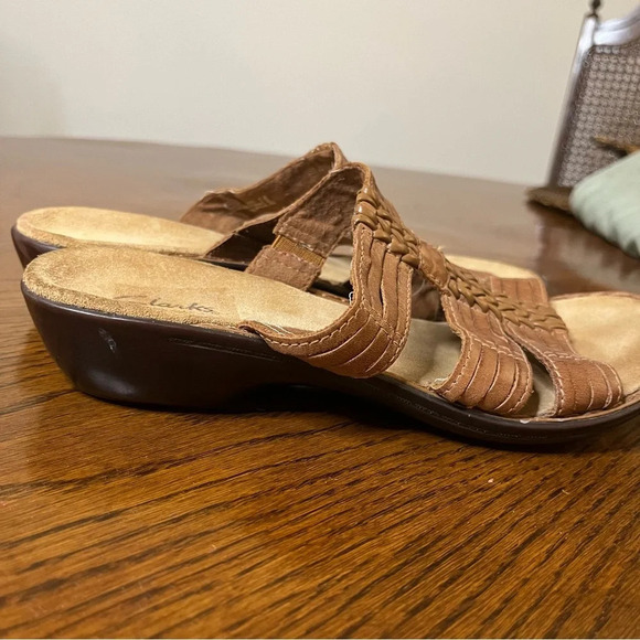 CLARKS Bendables Brown Leather Strappy Sandals Slip On Women’s 7 - Picture 3 of 6